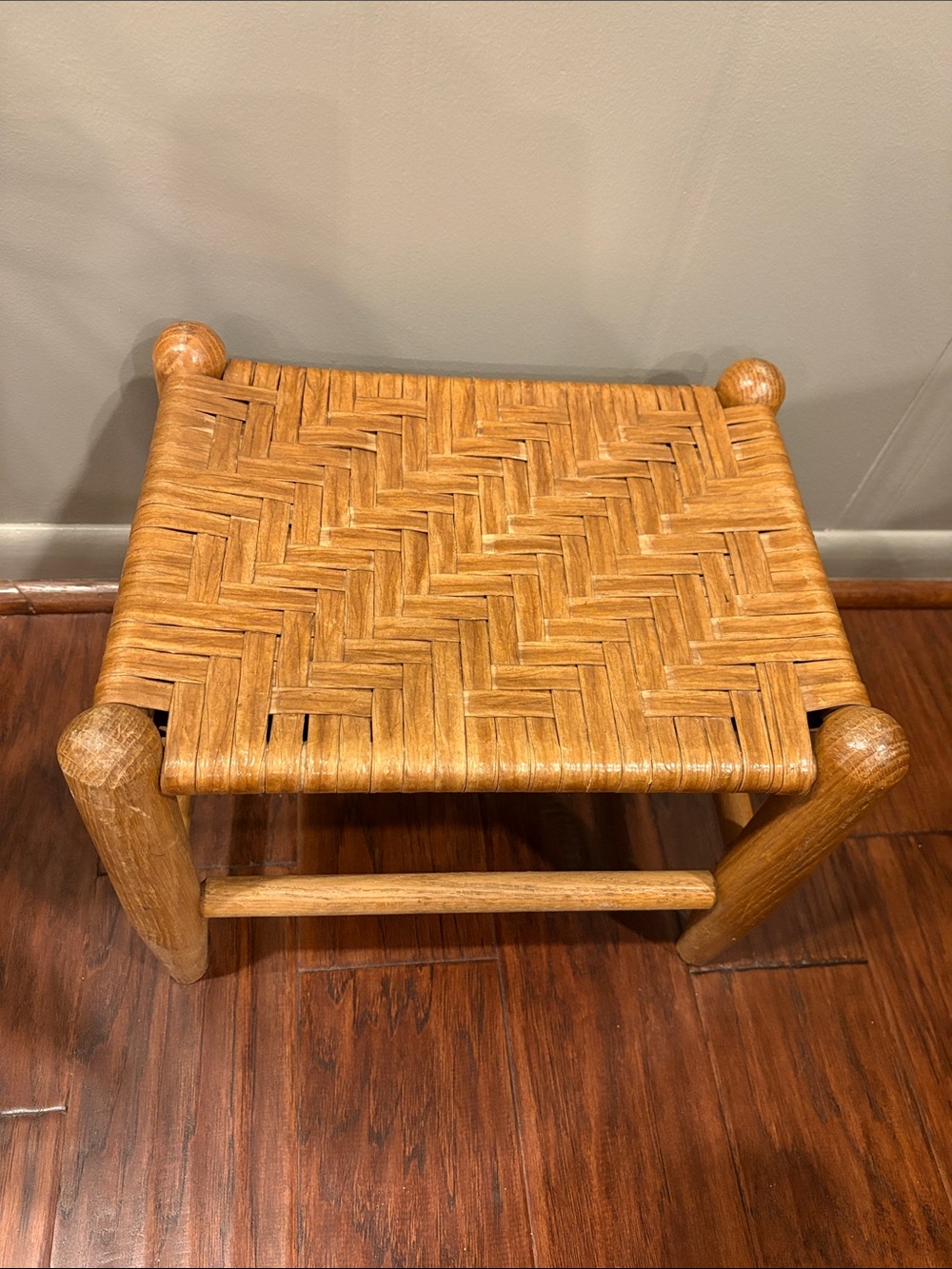 VTG Rustic Wood Footstool w/ Hand Woven Seat Primitive Shaker Style Small Bench - Picture 2 of 6